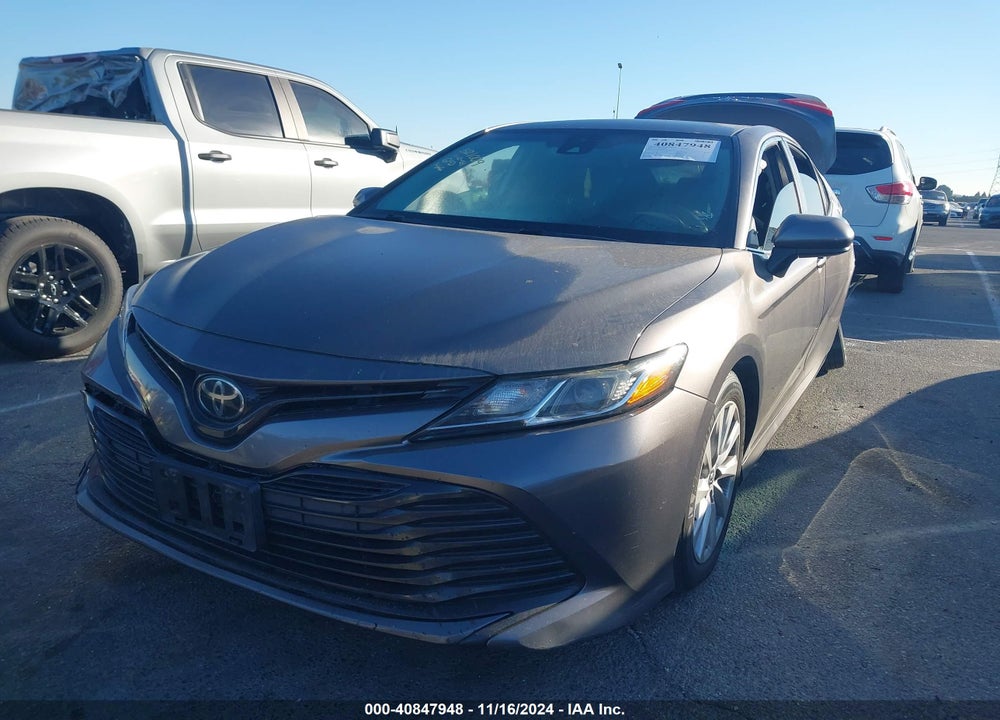 2018 TOYOTA CAMRY LE VIN: 4T1B11HK7JU099472