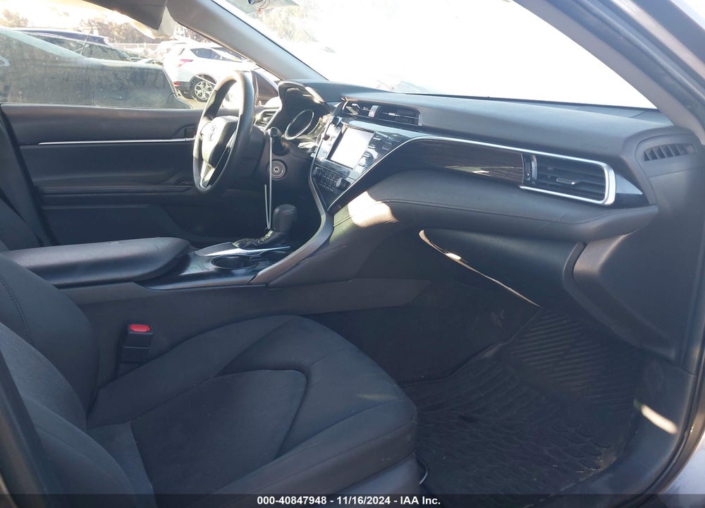2018 TOYOTA CAMRY LE VIN: 4T1B11HK7JU099472