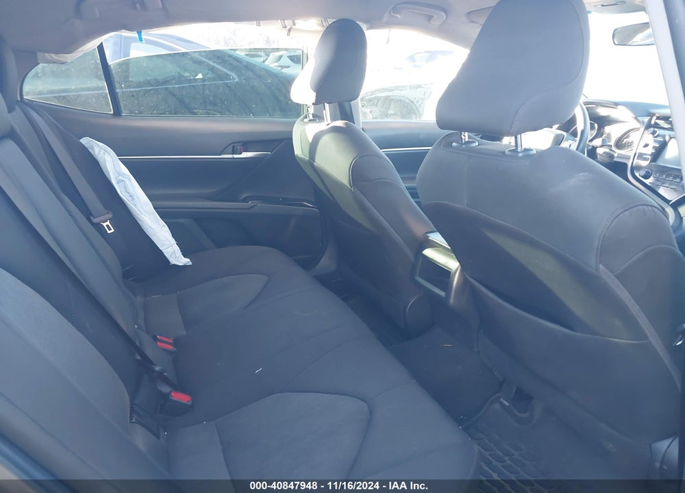 2018 TOYOTA CAMRY LE VIN: 4T1B11HK7JU099472