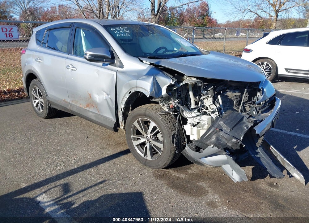 2018 TOYOTA RAV4 XLE VIN: 2T3WFREV8JW477449