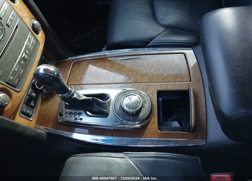 2013 INFINITI QX56 VIN: JN8AZ2NE8D9060933