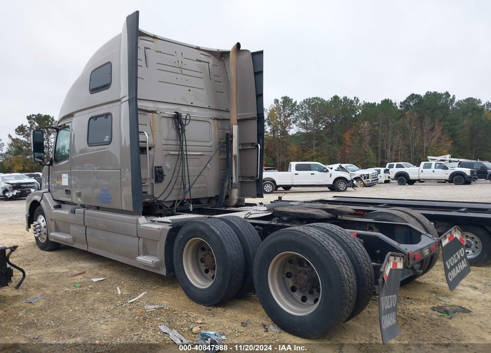 2013 VOLVO VN VNL VIN: 4V4NC9EG0DN139405