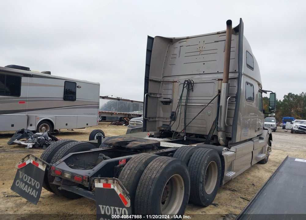 2013 VOLVO VN VNL VIN: 4V4NC9EG0DN139405