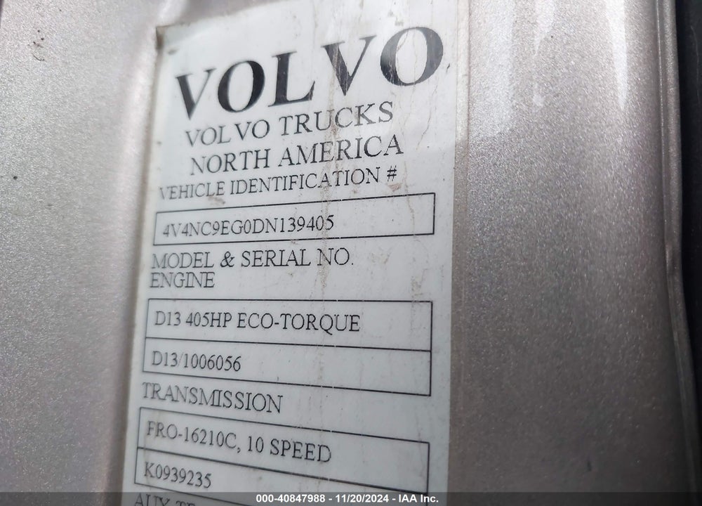 2013 VOLVO VN VNL VIN: 4V4NC9EG0DN139405