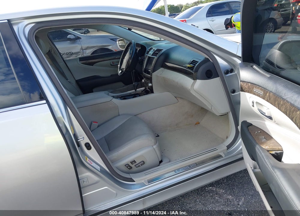 2010 LEXUS LS 460 VIN: JTHBL5EF2A5092158