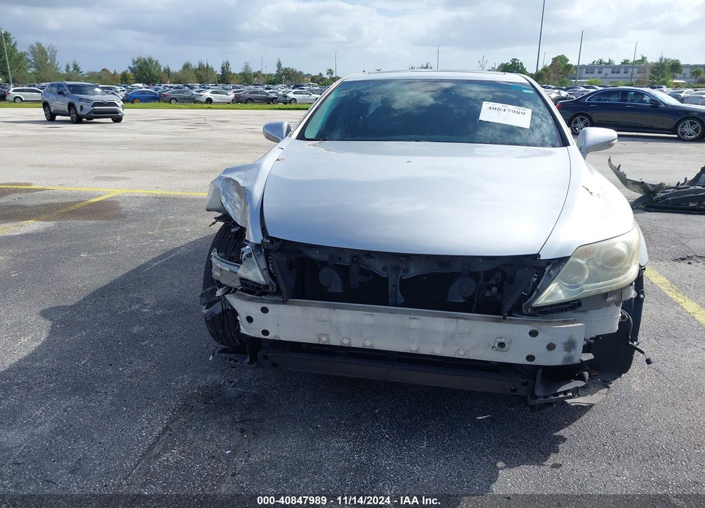 2010 LEXUS LS 460 VIN: JTHBL5EF2A5092158