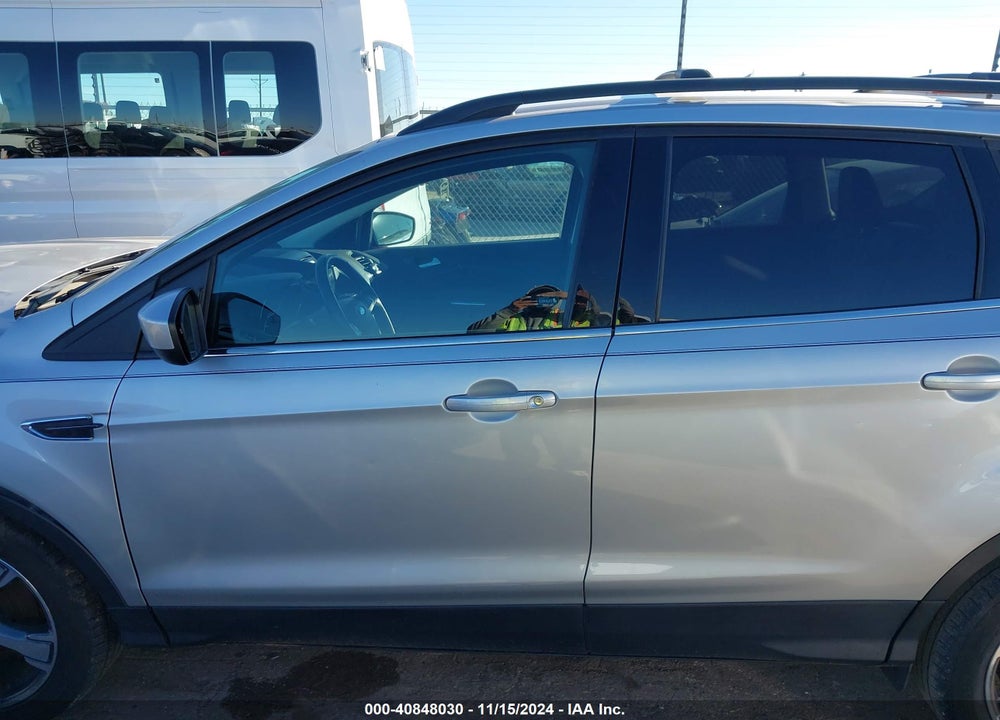 2017 FORD ESCAPE SE VIN: 1FMCU0GD0HUD48603