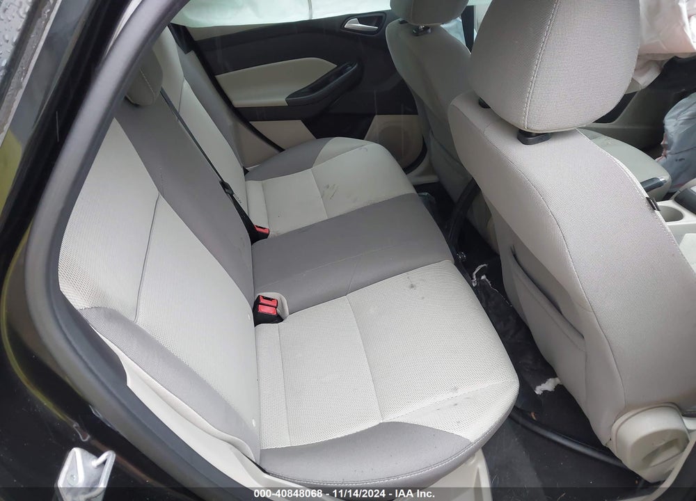 2014 FORD FOCUS SE VIN: 1FADP3K2XEL103080