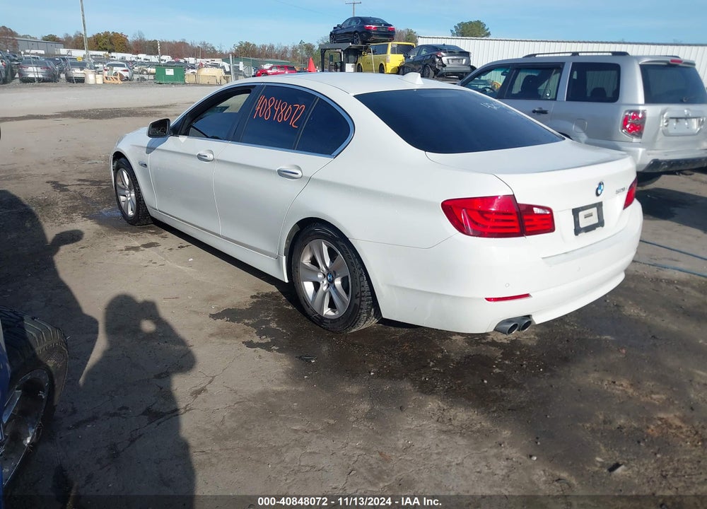 2011 BMW 528I VIN: WBAFR1C59BC746619