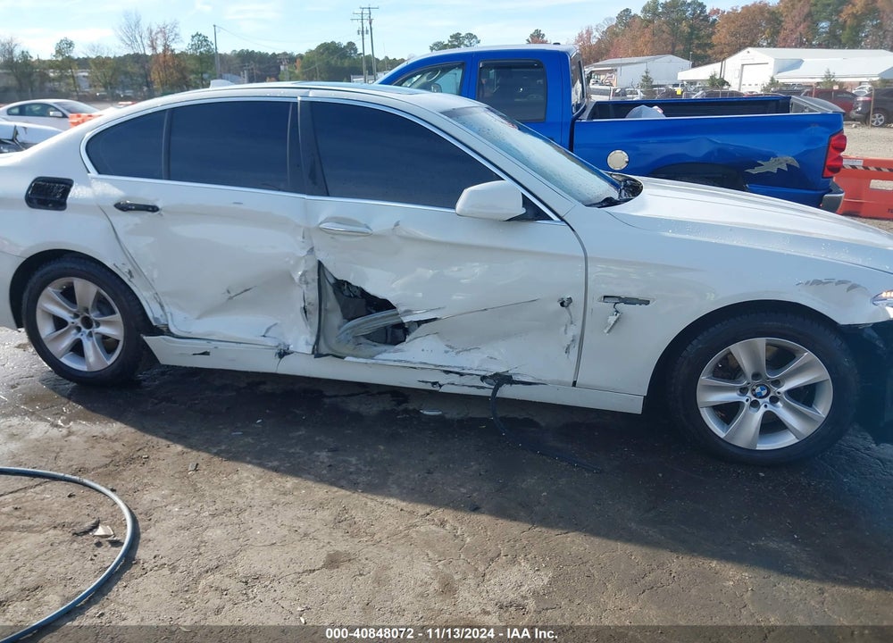 2011 BMW 528I VIN: WBAFR1C59BC746619