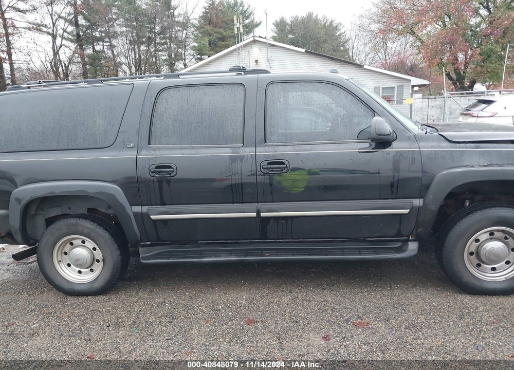 2004 CHEVROLET SUBURBAN 2500 LT VIN: 3GNGK26U44G300339
