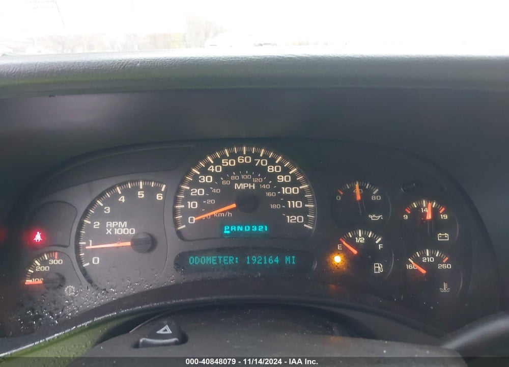 2004 CHEVROLET SUBURBAN 2500 LT VIN: 3GNGK26U44G300339