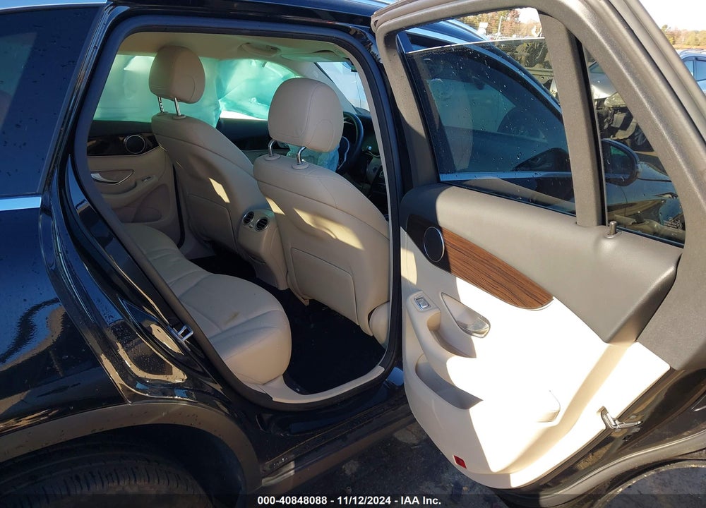 2022 MERCEDES-BENZ GLC 300 4MATIC SUV VIN: W1N0G8EB0NV392016