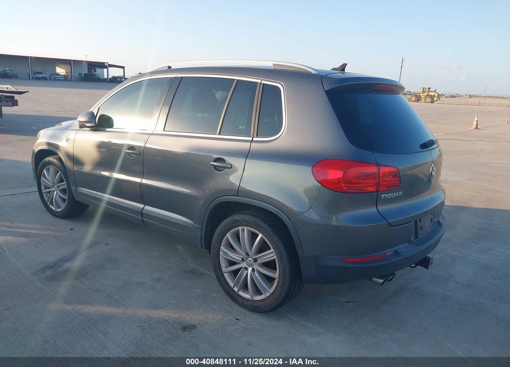 2013 VOLKSWAGEN TIGUAN SE VIN: WVGAV3AX3DW568440