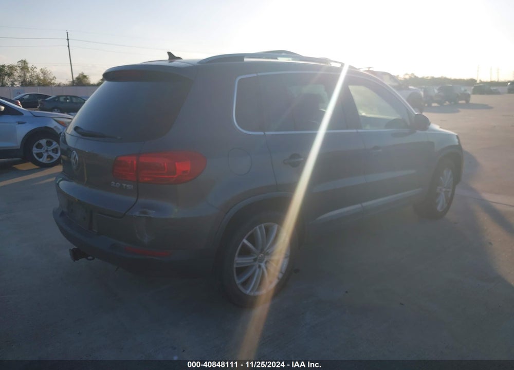2013 VOLKSWAGEN TIGUAN SE VIN: WVGAV3AX3DW568440