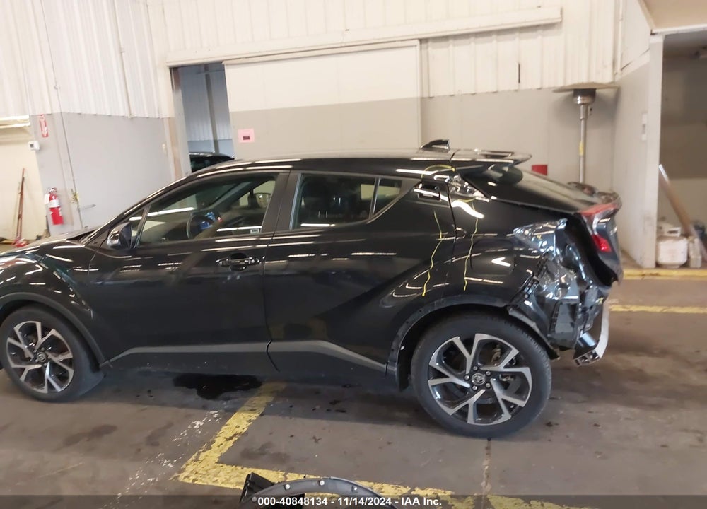 2021 TOYOTA C-HR XLE VIN: JTNKHMBX3M1107168