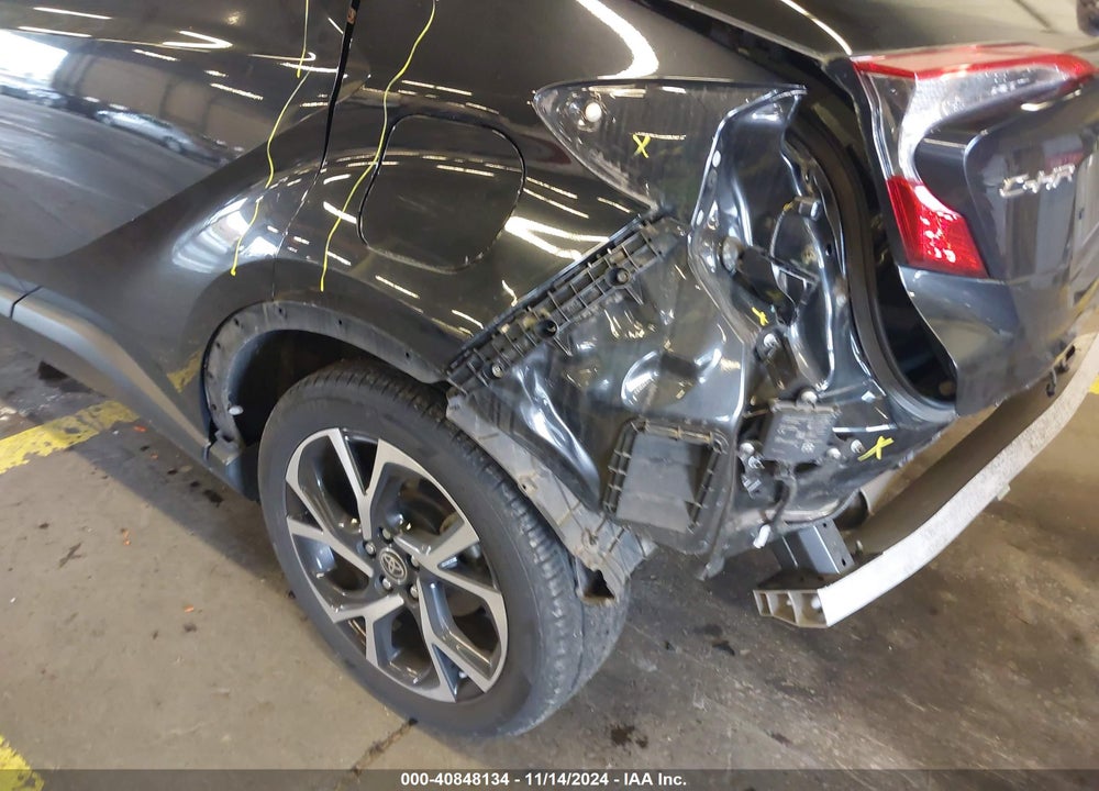 2021 TOYOTA C-HR XLE VIN: JTNKHMBX3M1107168
