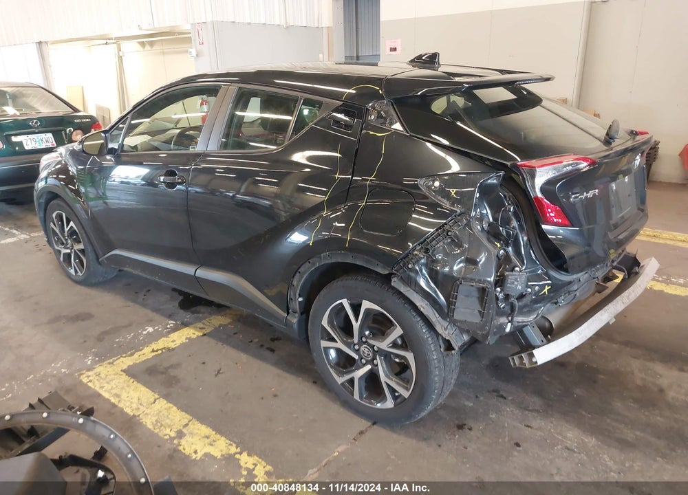 2021 TOYOTA C-HR XLE VIN: JTNKHMBX3M1107168