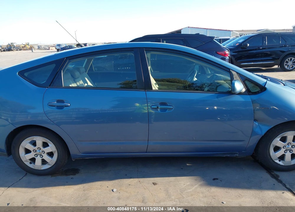 2008 TOYOTA PRIUS VIN: JTDKB20U587722178