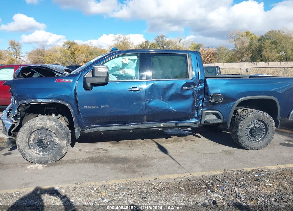 2020 CHEVROLET SILVERADO 3500HD 4WD  STANDARD BED LTZ VIN: 1GC4YUEY5LF148727