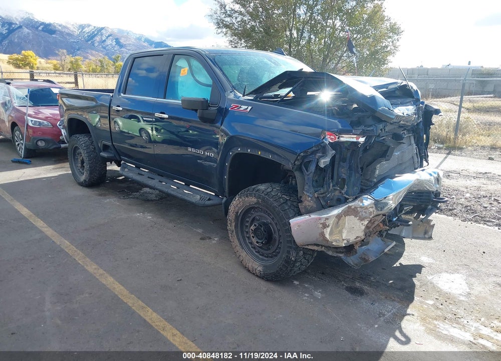2020 CHEVROLET SILVERADO 3500HD 4WD  STANDARD BED LTZ VIN: 1GC4YUEY5LF148727