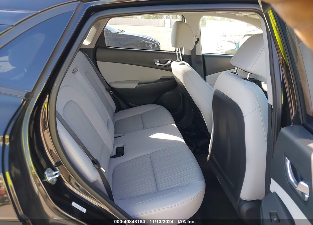 2022 HYUNDAI KONA SEL VIN: KM8K32AB8NU768980