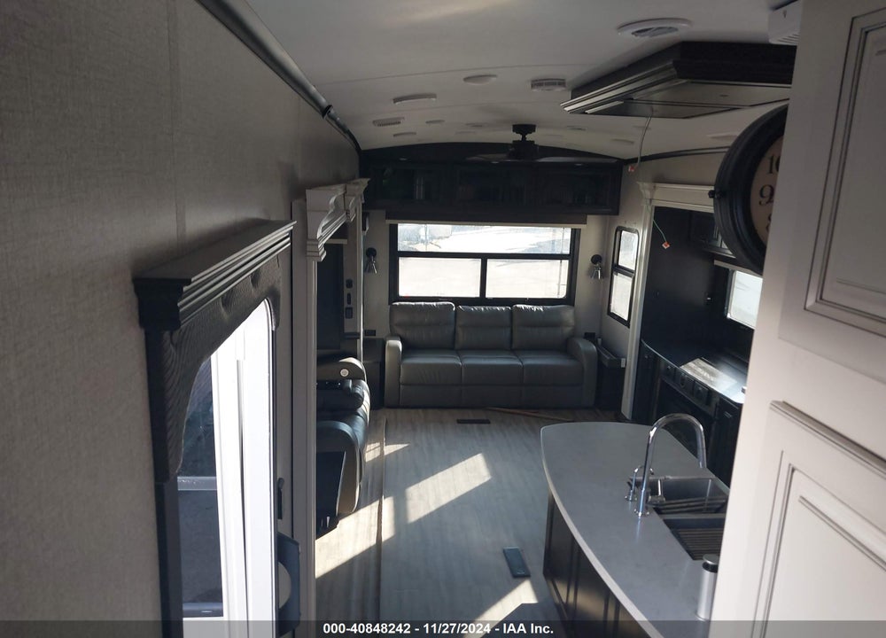 2021 OTHER JAYCO VIN: 1UJCJ0BV6M1RG0230