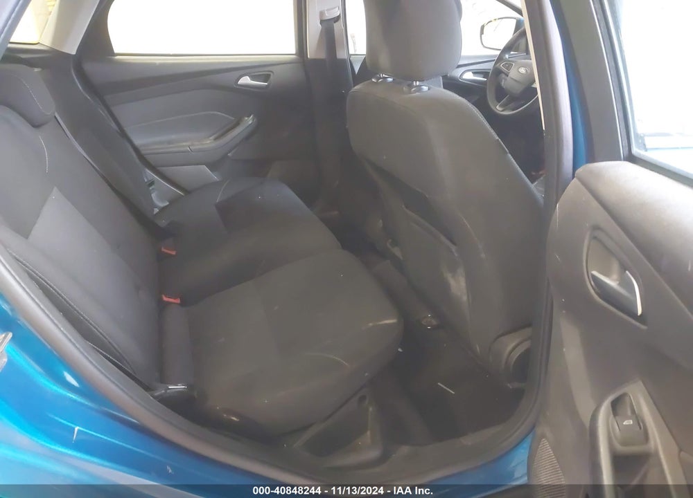 2015 FORD FOCUS SE VIN: 1FADP3K21FL341269