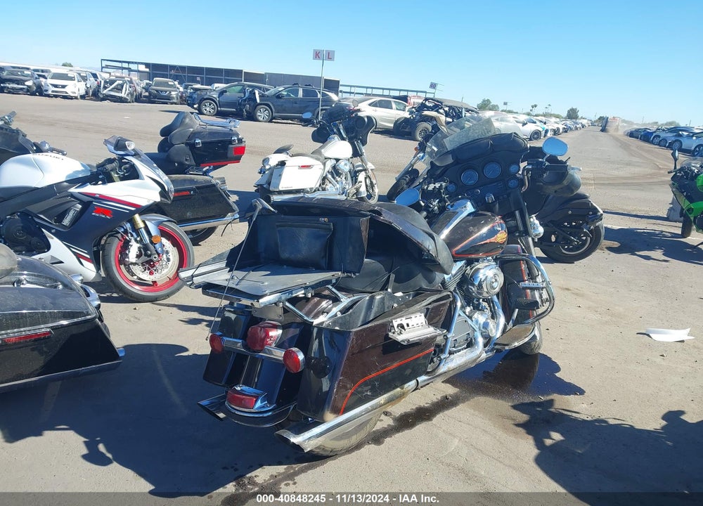 2011 HARLEY-DAVIDSON FLHTC VIN: 1HD1FF419BB632929
