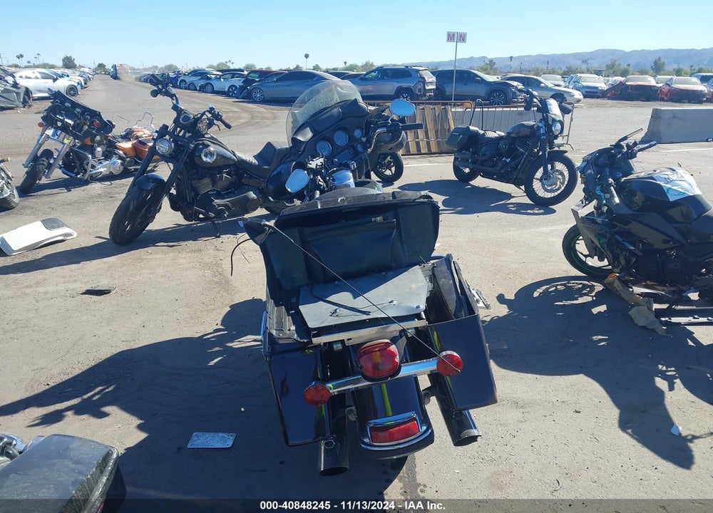 2011 HARLEY-DAVIDSON FLHTC VIN: 1HD1FF419BB632929