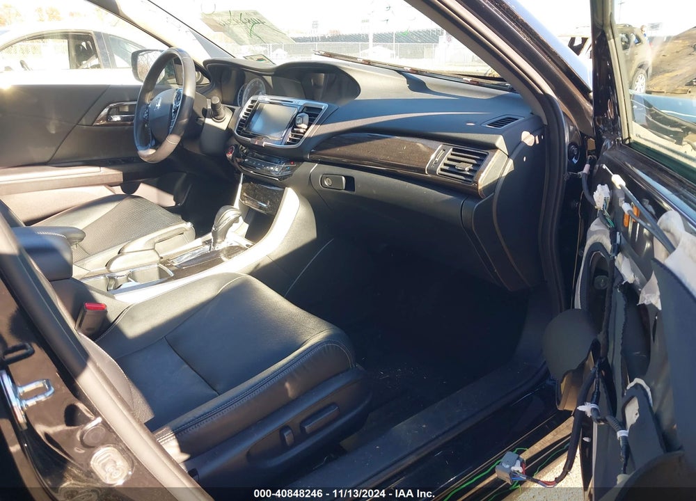 2017 HONDA ACCORD EX-L VIN: 1HGCR2F97HA150893