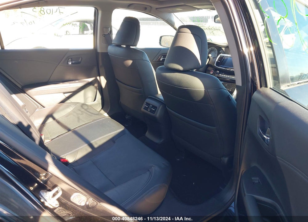 2017 HONDA ACCORD EX-L VIN: 1HGCR2F97HA150893