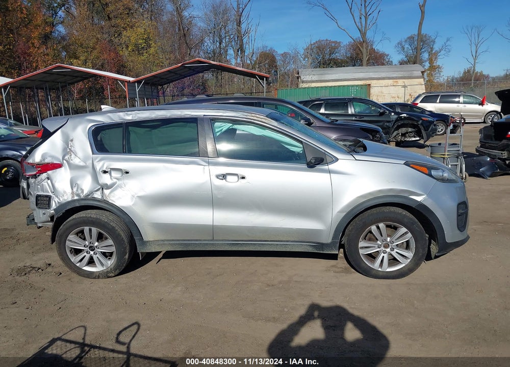 2018 KIA SPORTAGE LX VIN: KNDPM3AC5J7455268