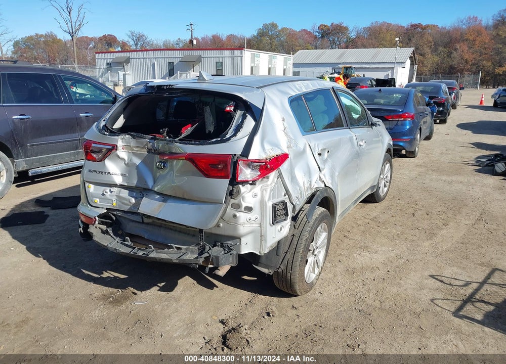 2018 KIA SPORTAGE LX VIN: KNDPM3AC5J7455268