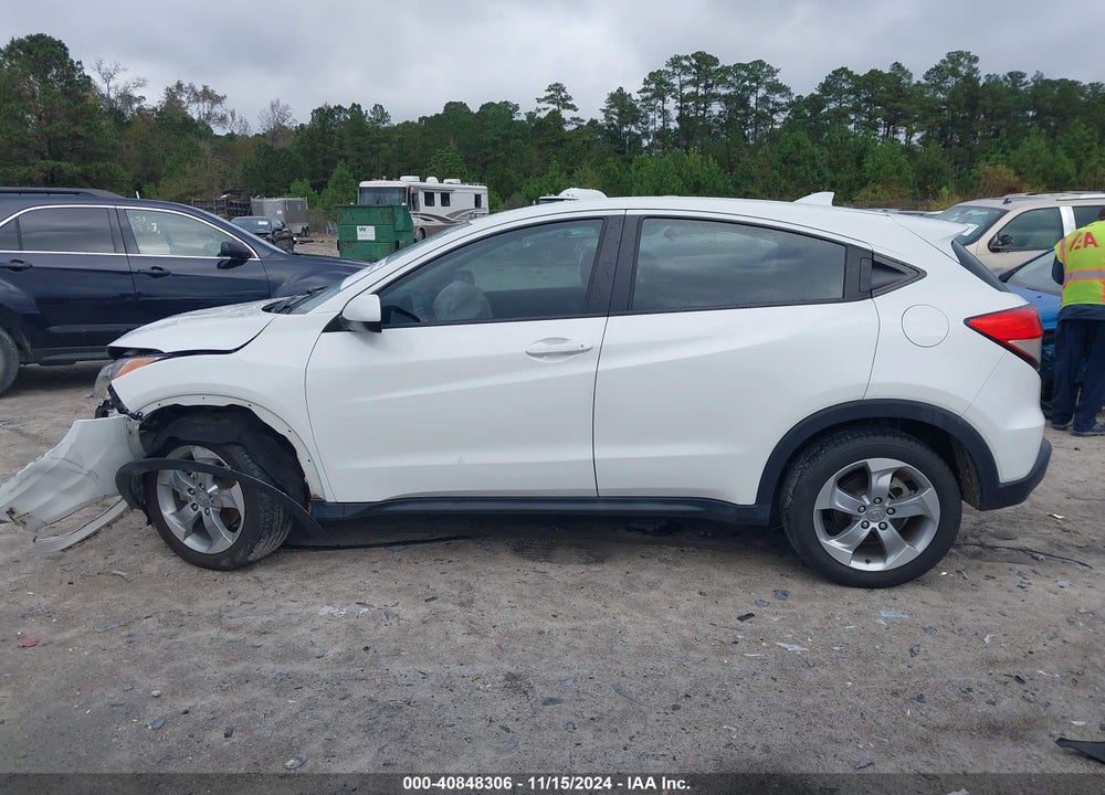 2019 HONDA HR-V LX VIN: 3CZRU5H37KM703001