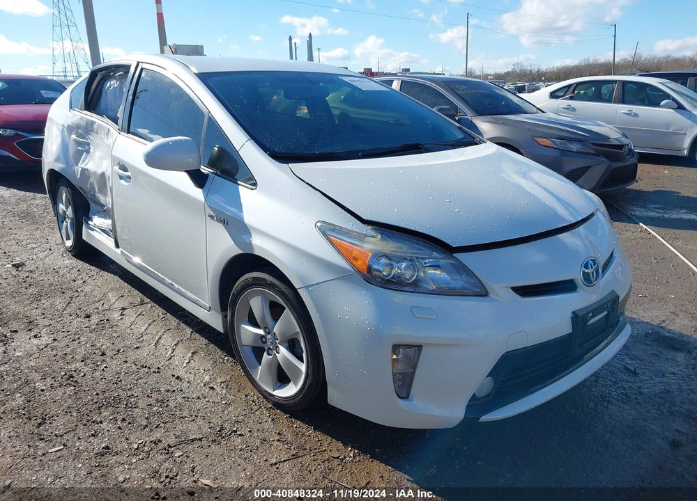 2013 TOYOTA PRIUS FIVE VIN: JTDKN3DU2D5700684