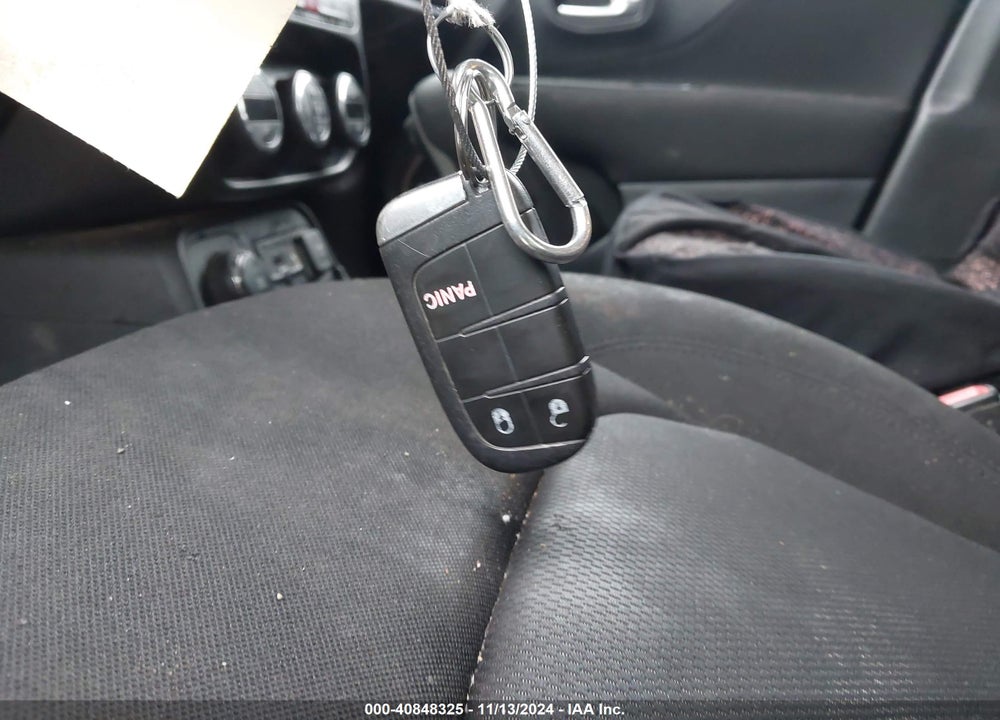 2017 JEEP RENEGADE LATITUDE 4X4 VIN: ZACCJBBB8HPF89308