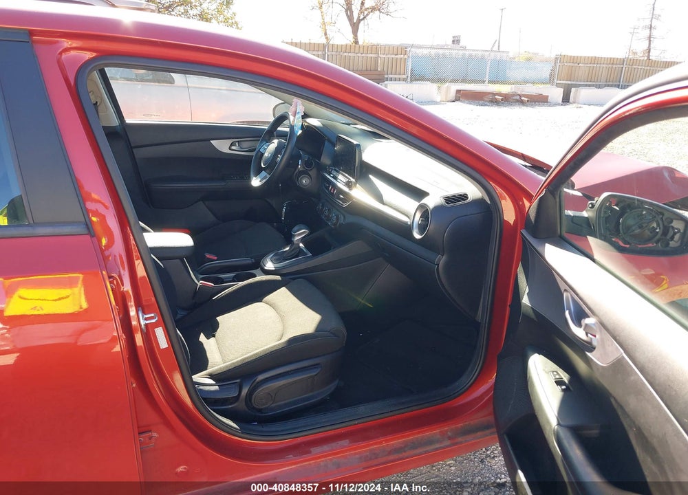 2022 KIA FORTE VIN: 3KPF24AD8NE462740
