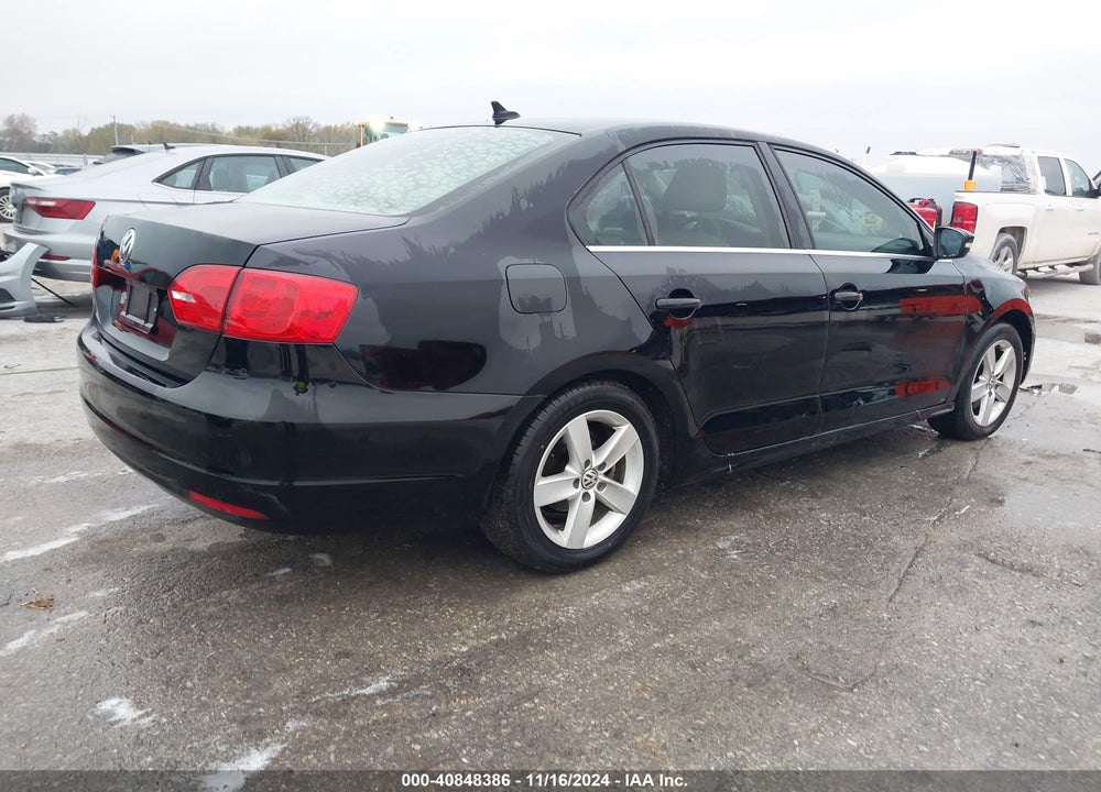 2014 VOLKSWAGEN JETTA 2.0L TDI VIN: 3VWLL7AJ5EM387604