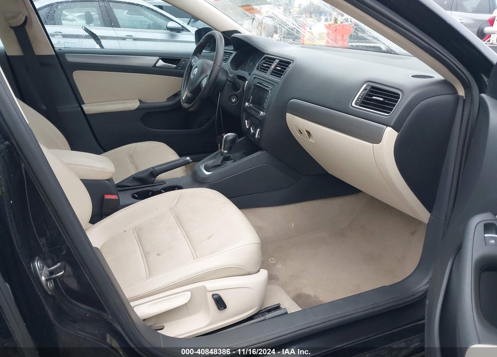 2014 VOLKSWAGEN JETTA 2.0L TDI VIN: 3VWLL7AJ5EM387604