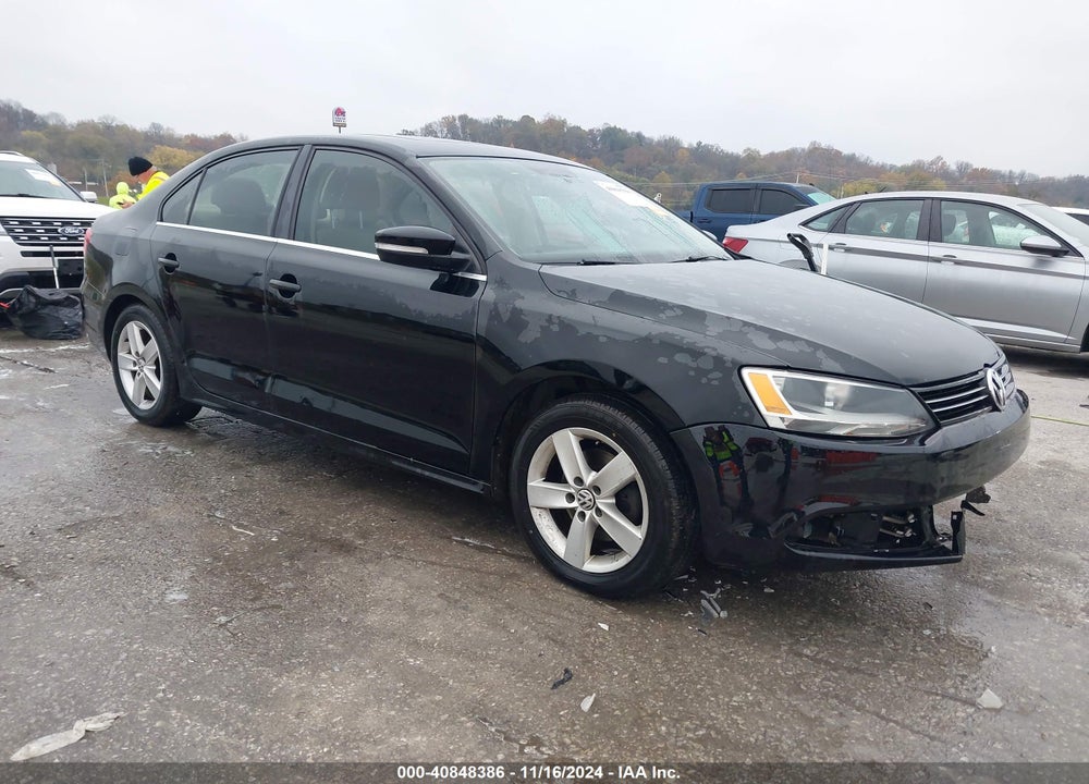 2014 VOLKSWAGEN JETTA 2.0L TDI VIN: 3VWLL7AJ5EM387604