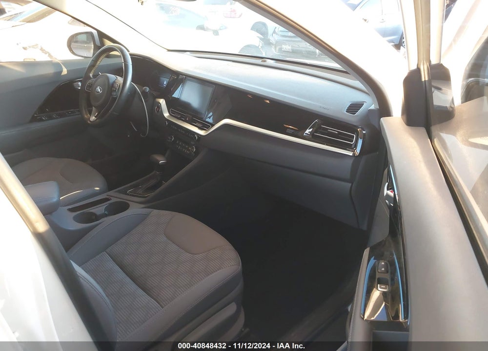2021 KIA NIRO LXS VIN: KNDCB3LC9M5463861