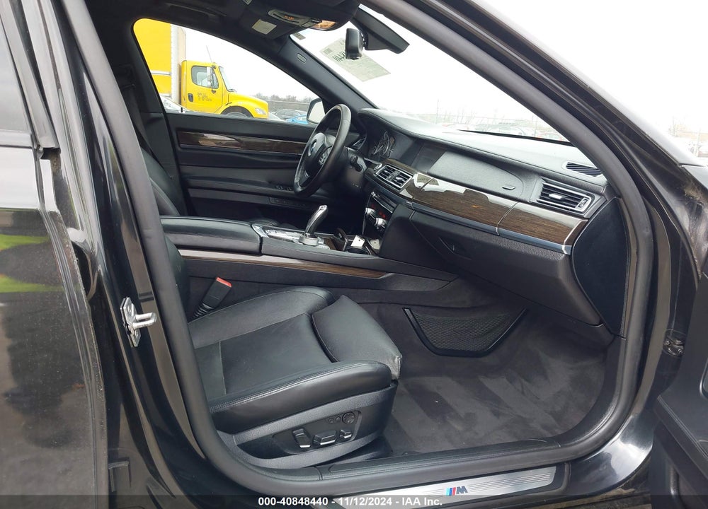 2012 BMW 750I XDRIVE VIN: WBAKC6C57CC396275