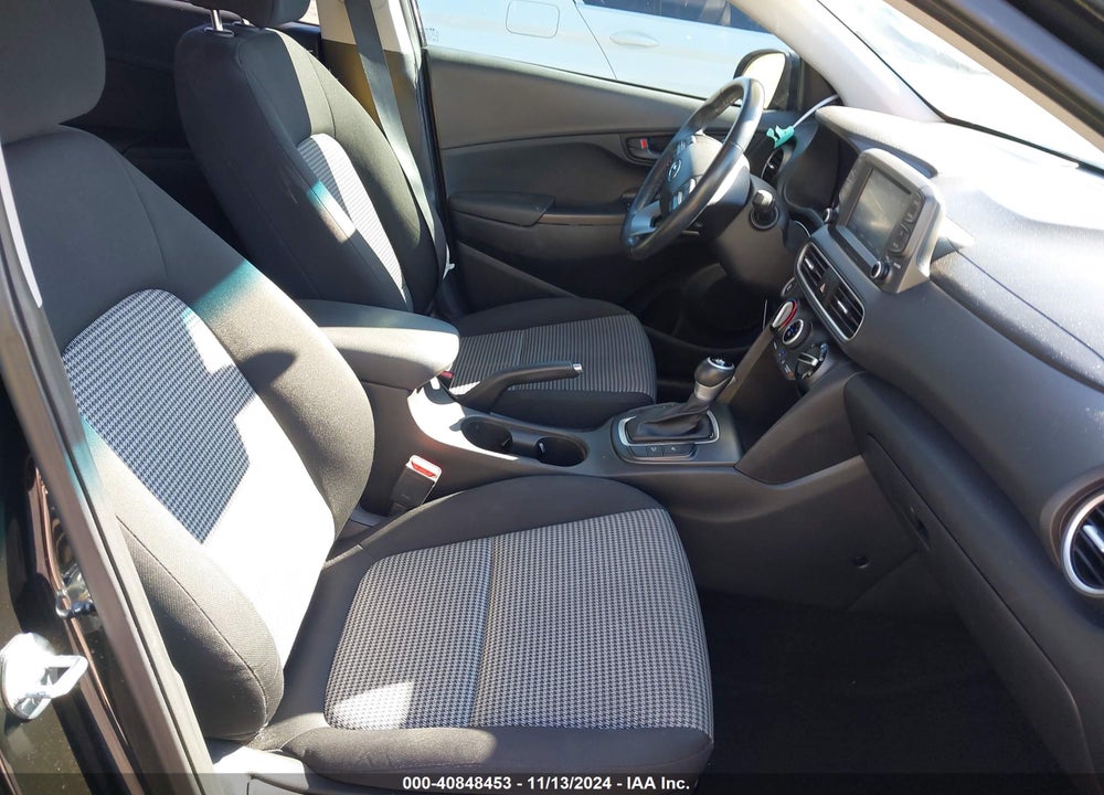 2018 HYUNDAI KONA SEL VIN: KM8K62AAXJU179535