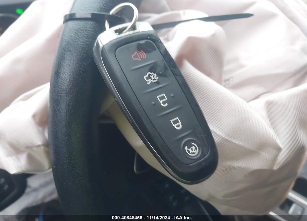 2018 FORD ESCAPE VIN: 1FMCU9J96JUD18682