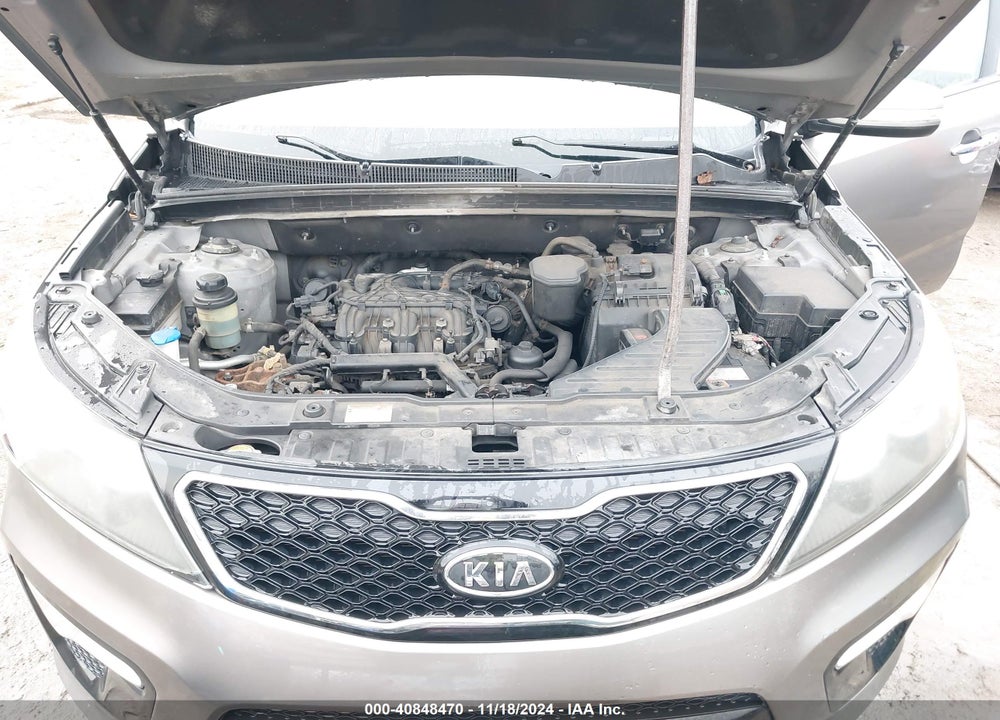 2012 KIA SORENTO VIN: 5XYKWDA28CG214117