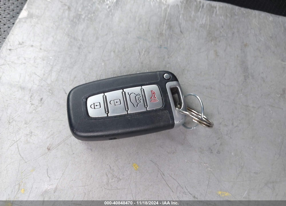 2012 KIA SORENTO VIN: 5XYKWDA28CG214117