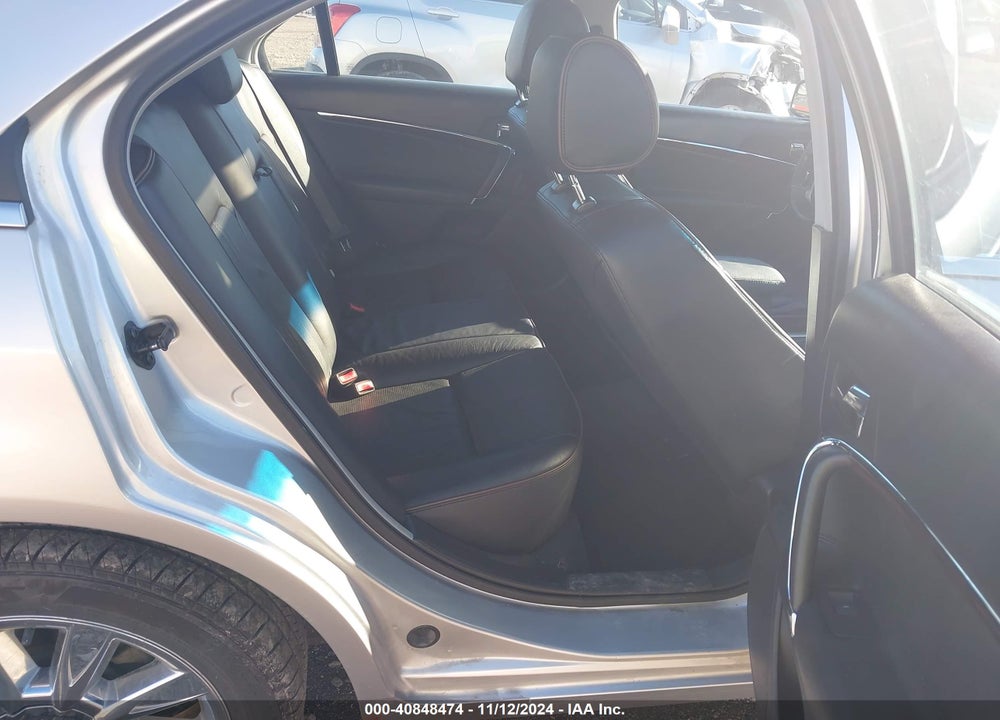 2011 LINCOLN MKZ VIN: 3LNHL2GC3BR776546