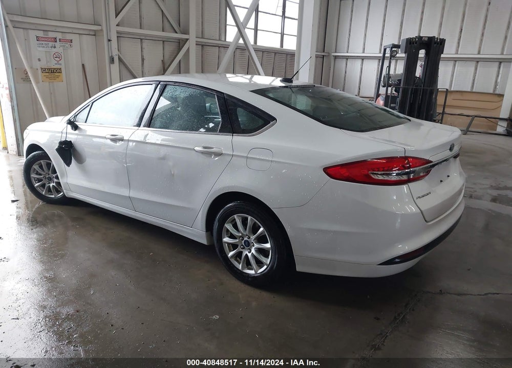 2017 FORD FUSION S VIN: 3FA6P0G74HR318911