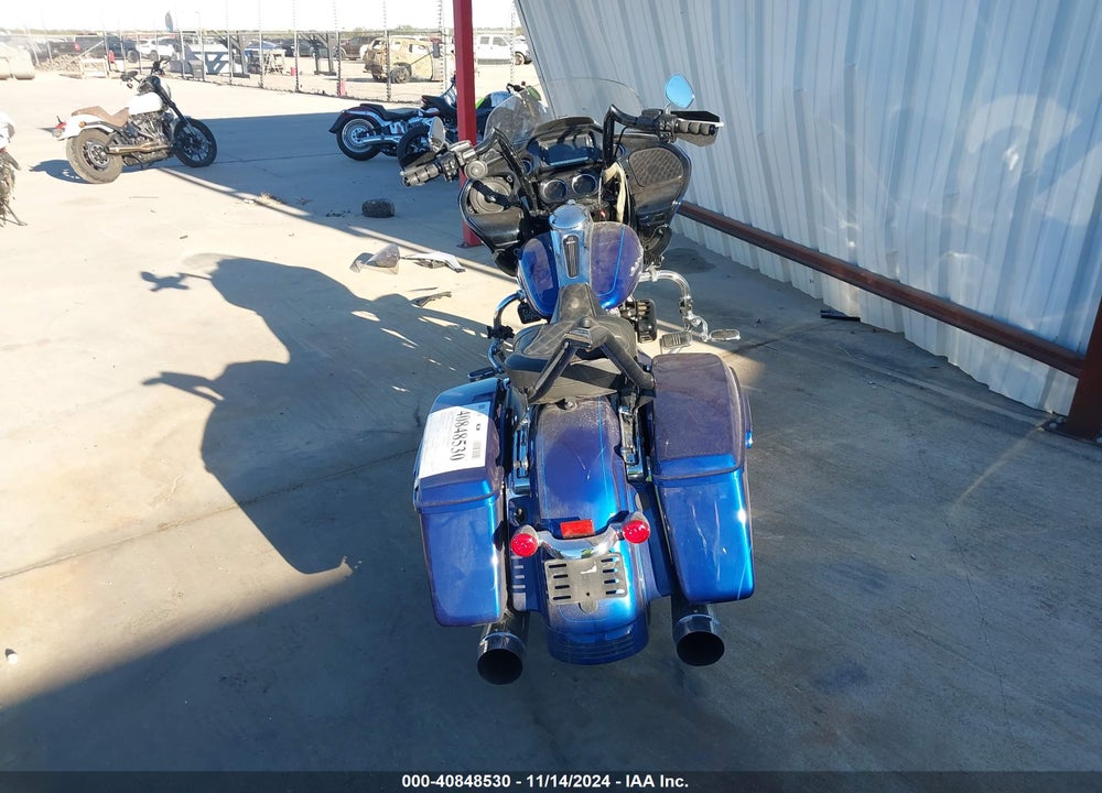 2015 HARLEY-DAVIDSON FLTRXS ROAD GLIDE SPECIAL VIN: 1HD1KTM11FB674673